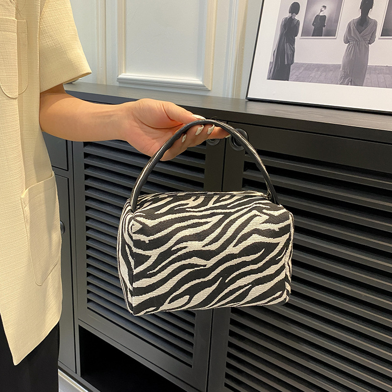 Leopard Makeup Bag Luxury  Lar - Luxury Skincare Organizer ulasan dan harga